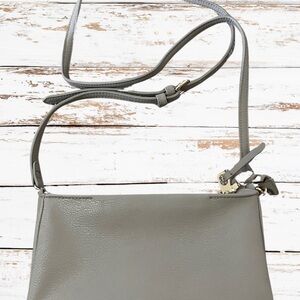 Universal Threads Grey Crossbody Bag With Adjustable Strap
